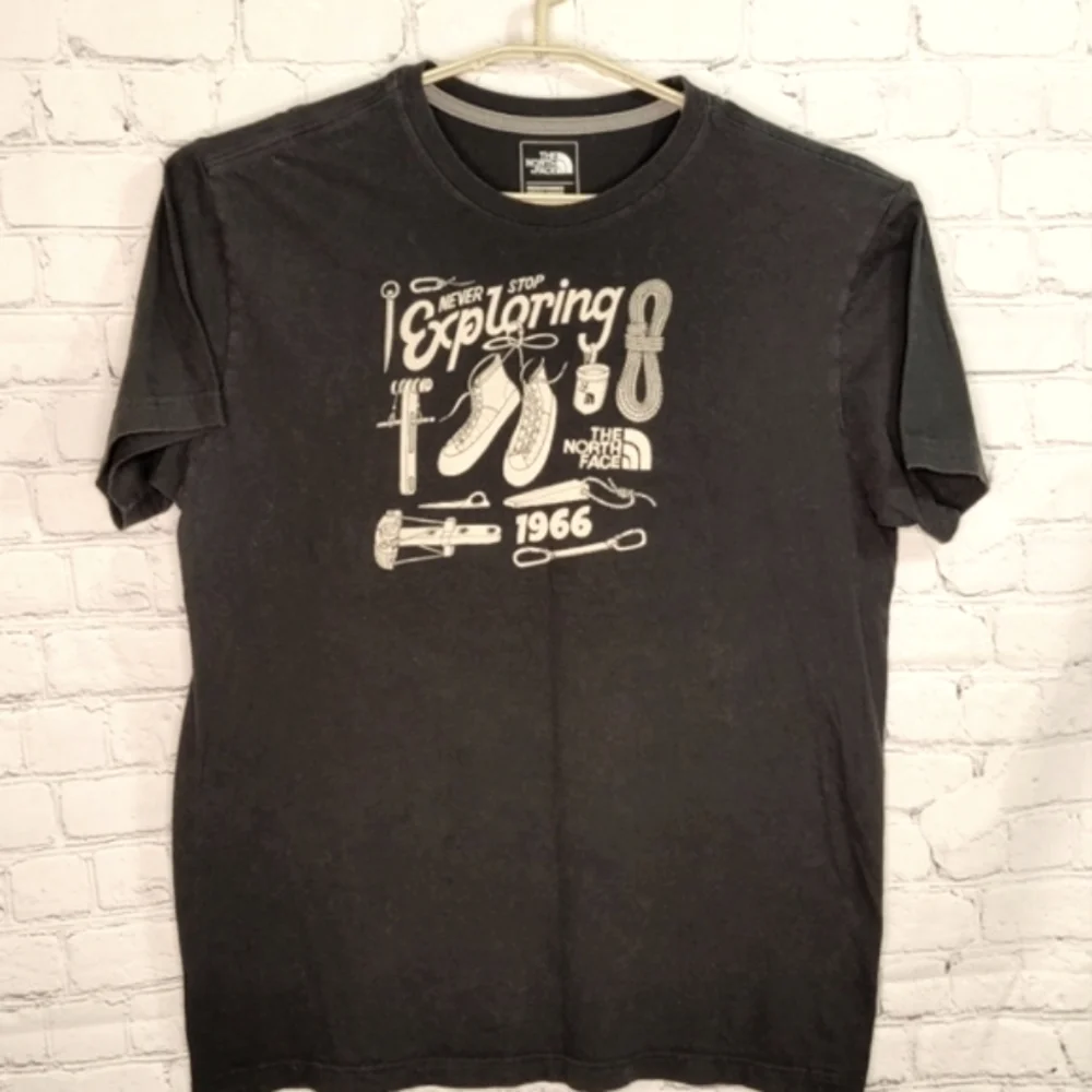 The North Face Never Stop Exploring Tshirt Large